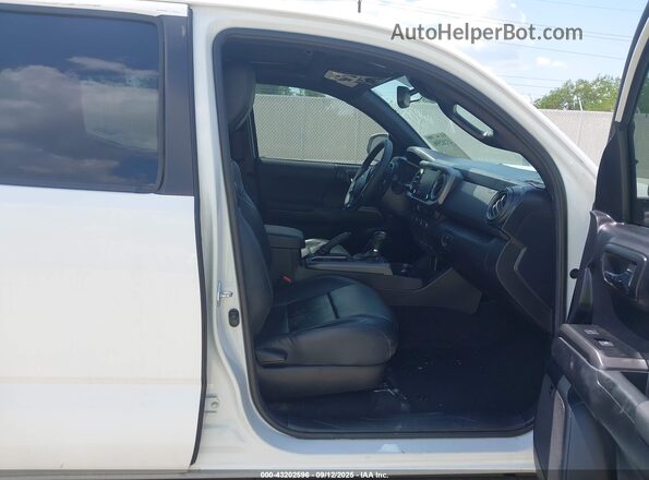 5TFDZ5BN8MX062434 2021 TOYOTA TACOMA White Front interior view