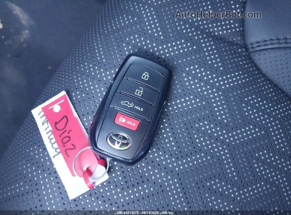 5TFJA5DB3SX323804 2025 TOYOTA LIMITED Green Vista del salpicadero