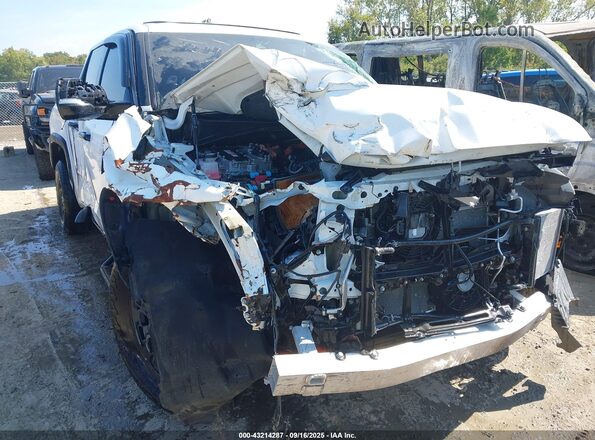 5TFPC5DB7RX058061 2024 TOYOTA TUNDRA HYBRID White Front view