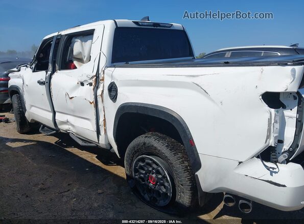 5TFPC5DB7RX058061 2024 TOYOTA TUNDRA HYBRID White 360 interior view