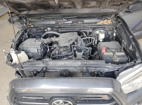 5TFSX5EN6JX063313 2018 TOYOTA TACOMA Gray Rear interior view