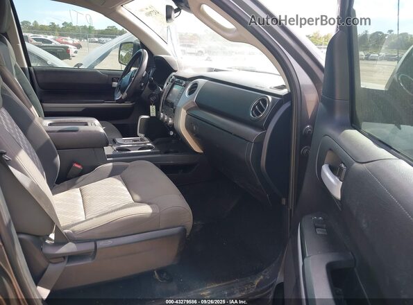 5TFUW5F19KX813148 2019 TOYOTA TUNDRA Серый Вид салона спереди