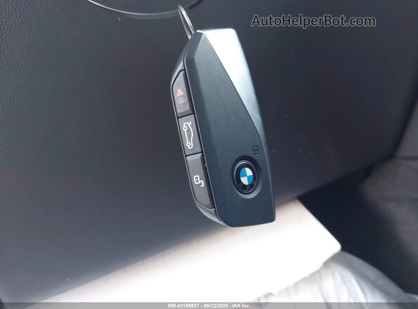 5UX13EU01R9V12165 2024 BMW X5 Silver Dashboard view