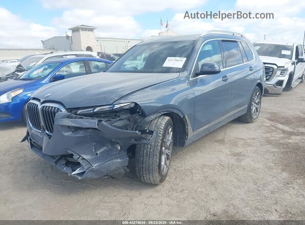 5UX23EM02P9R91424 2023 BMW X7 Gray Առջևի ձախ երեք քառորդ տեսարան