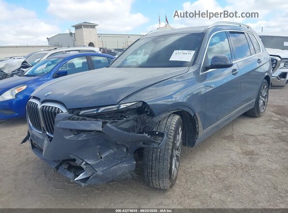 5UX23EM02P9R91424 2023 BMW X7 Gray Դիմացի տեսք