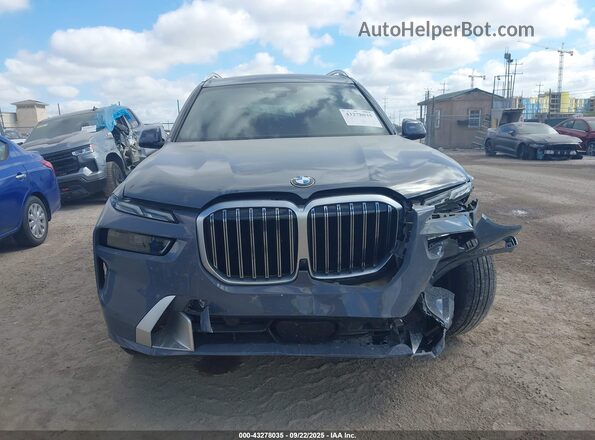 5UX23EM02P9R91424 2023 BMW X7 Gray Սարքավորումների վահանակի տեսք