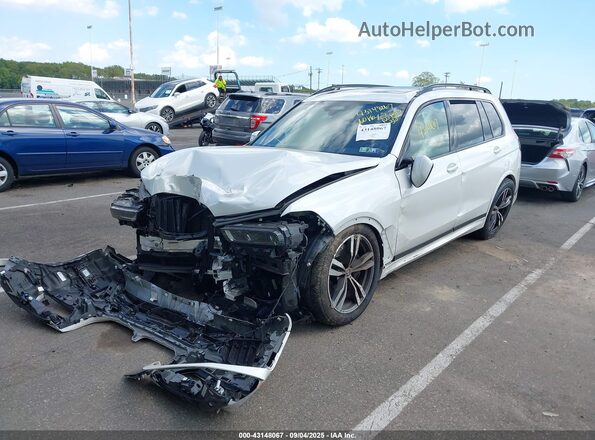 5UX23EM08R9U94106 2024 BMW X7 White Передня ліва чверть