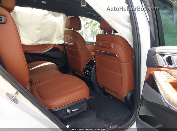 5UX23EM08R9U94106 2024 BMW X7 White Вид наклейки з VIN-кодом