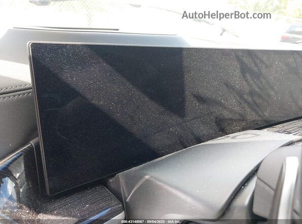 5UX23EM08R9U94106 2024 BMW X7 White Панорамний вид салону 360°