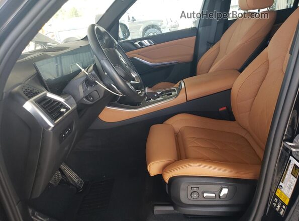 5UX23EU07R9V02566 2024 BMW X5 Black 