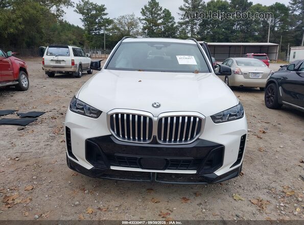 5UX23EU08R9S18430 2024 BMW X5 White ხელსაწყოთა პანელის ხედი