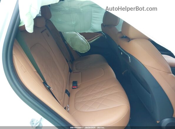 5UX23EU08R9S18430 2024 BMW X5 White VIN კოდის სტიკერის ხედი