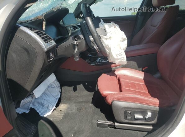 5UX2V1C05M9F94289 2021 BMW X4 White Widok wnętrza z przodu