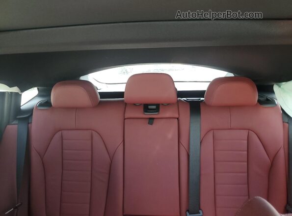 5UX2V1C05M9F94289 2021 BMW X4 White Widok tylnych siedzeń