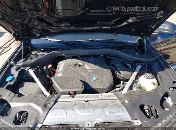 5UX33DT00R9T88295 2024 BMW X4 Black Widok z tyłu