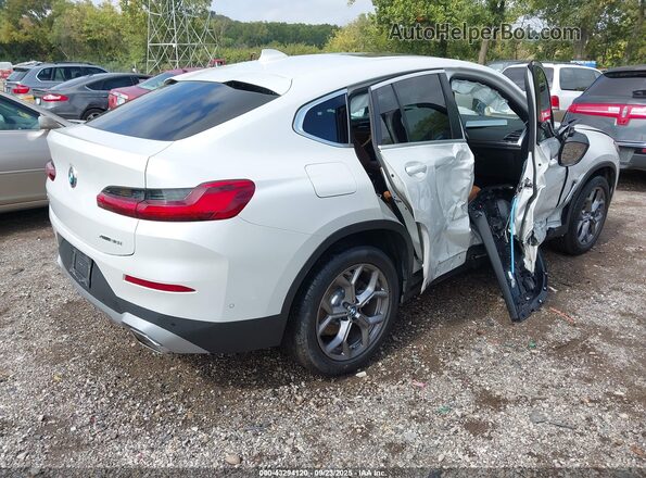 5UX33DT00R9U19867 2024 BMW X4 White Trasero derecho