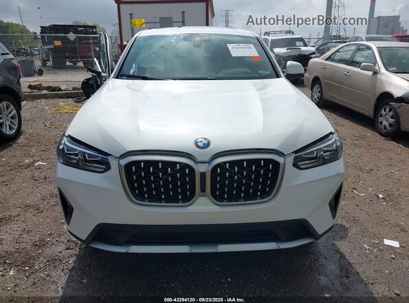 5UX33DT00R9U19867 2024 BMW X4 White Vista del cuadro de instrumentos