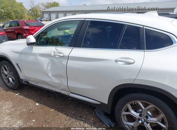 5UX33DT00R9U19867 2024 BMW X4 White 