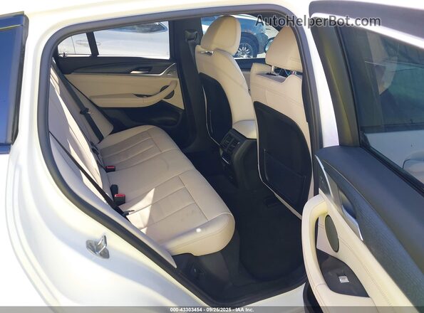 5UX33DT07S9019942 2025 BMW X4 White Вид наклейки з VIN-кодом