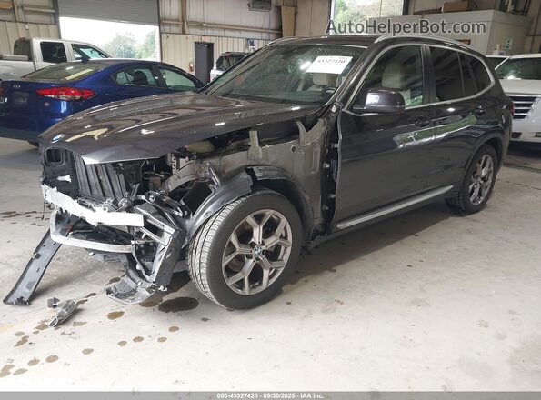 5UX43DP01N9L40264 2022 BMW X3 Gray Front left