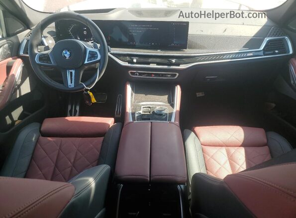 5UX43EX00S9Y28963 2025 BMW X6 Burgundy Vista del salpicadero