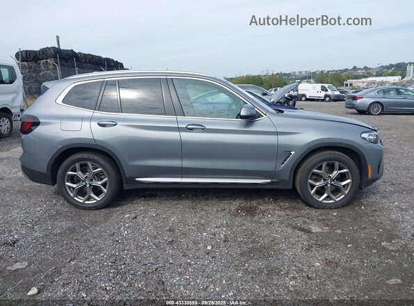 5UX53DP02R9U82987 2024 BMW X3 Серый Вид задней части салона