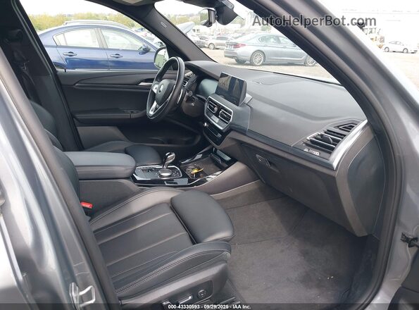 5UX53DP02R9U82987 2024 BMW X3 Серый Вид салона спереди