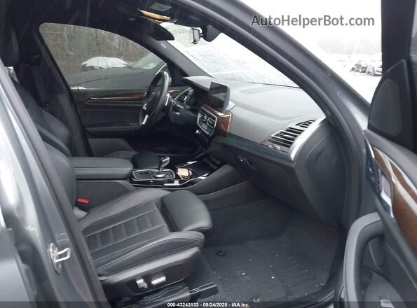 5UX53DP0XP9P36197 2023 BMW X3 Gray წინა სალონის ხედი