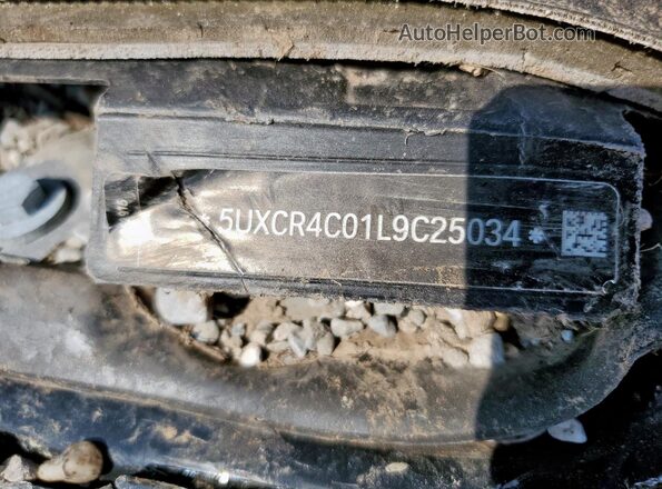 5UXCR4C01L9C25034 2020 BMW X5 Black Вид підкапотного простору