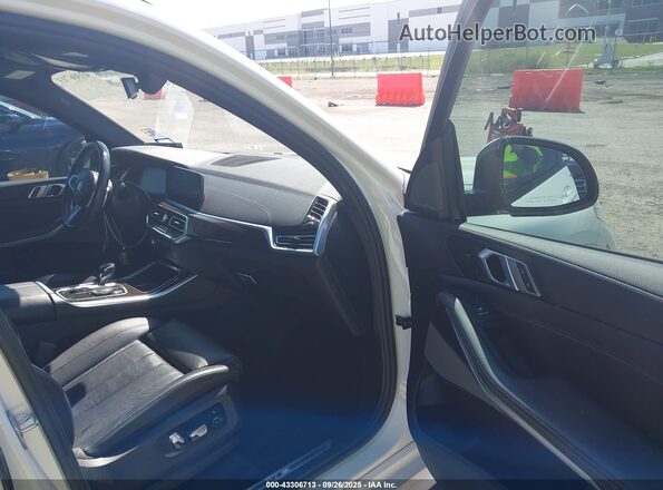 5UXCR4C04LLW63658 2020 BMW X5 White Vista interior delantera