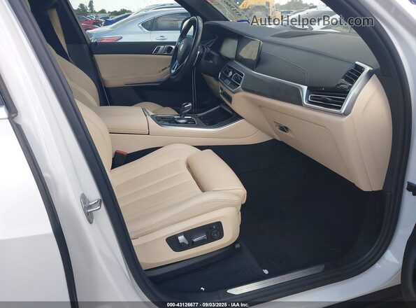 5UXCR6C01L9B19243 2020 BMW X5 White Front interior view