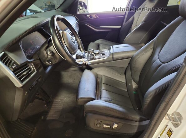 5UXCR6C01L9B87431 2020 BMW X5 White Вид салону спереду