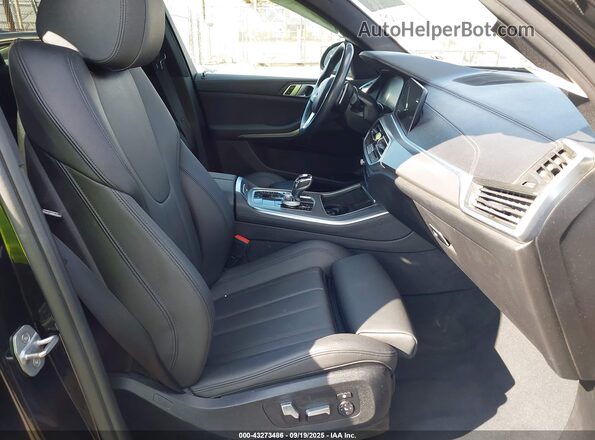 5UXCR6C50KLL23381 2019 BMW X5 Blue Вид салону спереду
