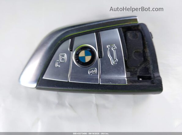 5UXCR6C50KLL23381 2019 BMW X5 Blue Вид панелі приладів