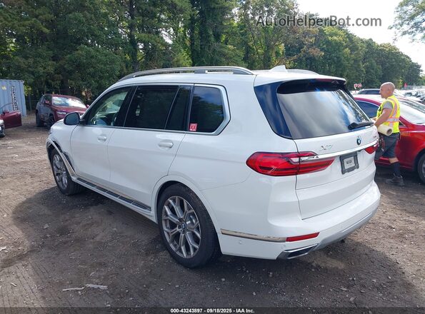 5UXCW2C00N9L75651 2022 BMW X7 White Trasero izquierdo