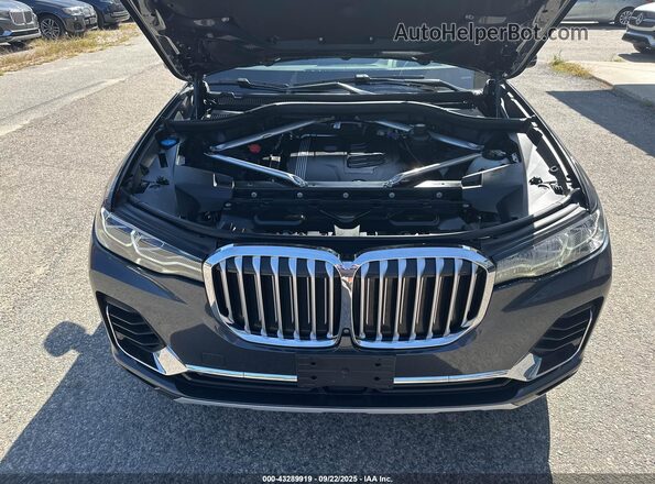 5UXCW2C01M9E35647 2021 BMW X7 Gray Вид ззаду
