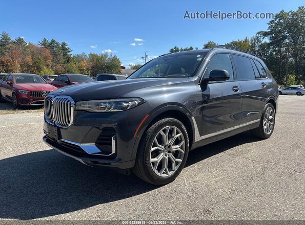 5UXCW2C01M9E35647 2021 BMW X7 Gray Передня ліва чверть