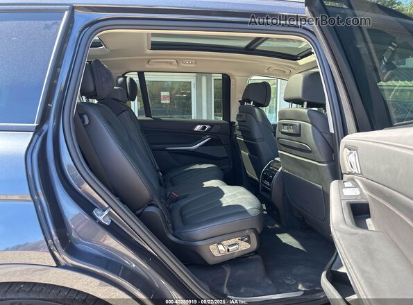 5UXCW2C01M9E35647 2021 BMW X7 Gray Вид наклейки з VIN-кодом