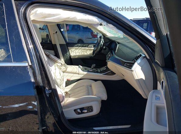 5UXCW2C02L9B47991 2020 BMW X7 Black Widok wnętrza z przodu