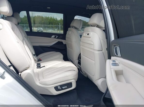 5UXCW2C03L9B48180 2020 BMW X7 White Vista de la etiqueta del VIN
