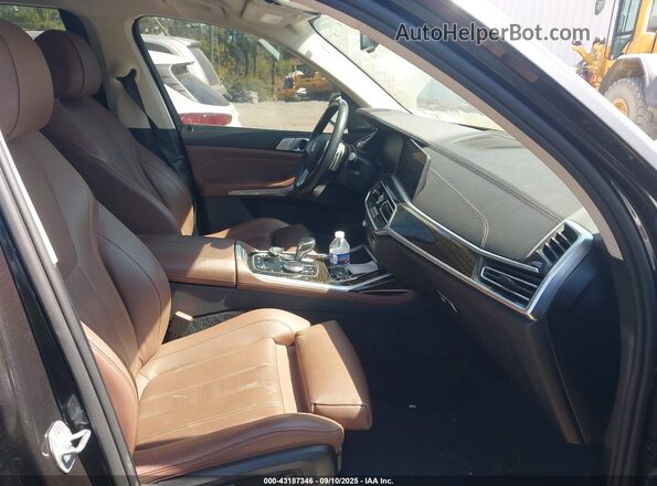 5UXCW2C04L9A03438 2020 BMW X7 Black Front interior view