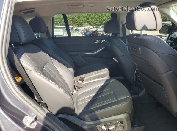 5UXCW2C09M9H68694 2021 BMW X7 Gray 