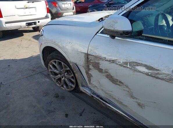 5UXCW2C09N9M56874 2022 BMW X7 White წინა ხედი