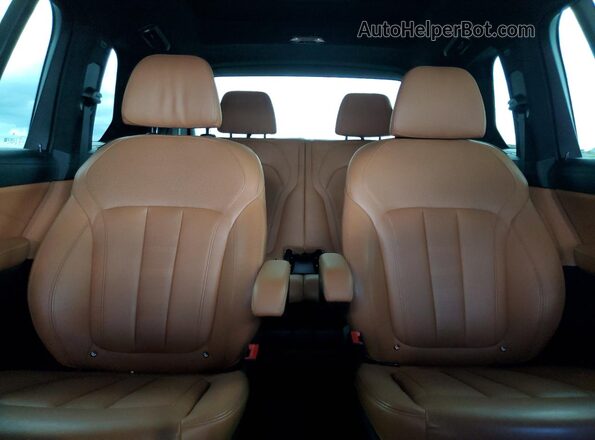 5UXCX6C03L9B51715 2020 BMW X7 Синий Вид задней части салона