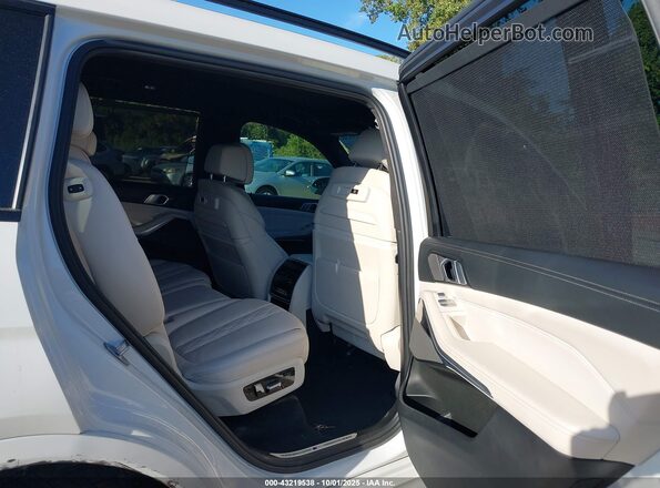 5UXCX6C08L9C55455 2020 BMW X7 White 