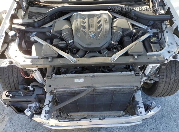 5UXCX6C09N9M53204 2022 BMW X7 White Engine compartment view