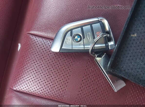 5UXCY4C04L9B62773 2020 BMW X6 White Widok deski rozdzielczej