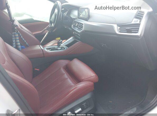 5UXCY4C04L9B62773 2020 BMW X6 White Widok wnętrza z przodu