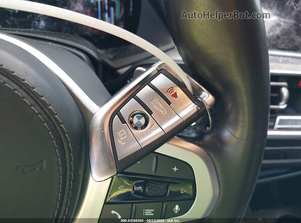 5UXCY8C08L9B41920 2020 BMW X6 Gray Vista del salpicadero