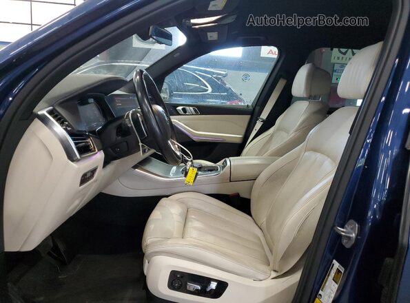 5UXJU2C59KLN65228 2019 BMW X5 Blue Вид салону спереду